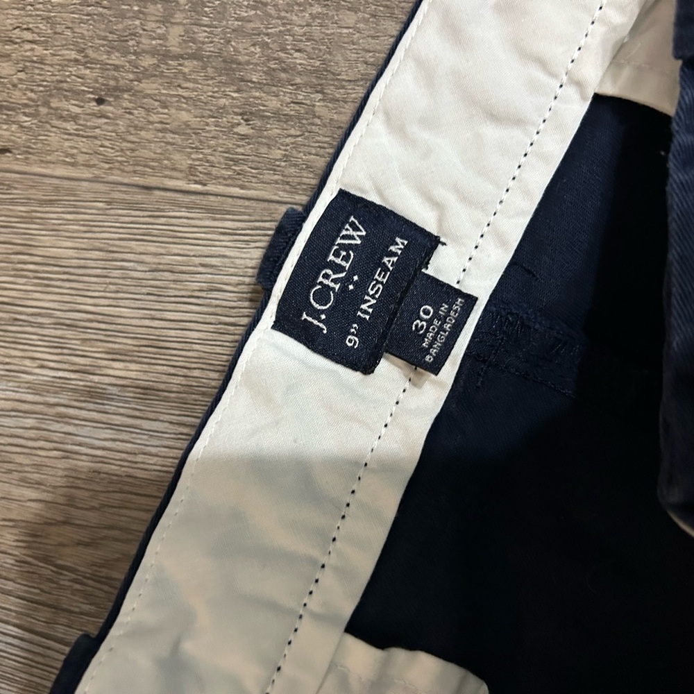 J. Crew Men's navy chino style shorts, size 30 with a 9” inseam - Picture 3 of 4